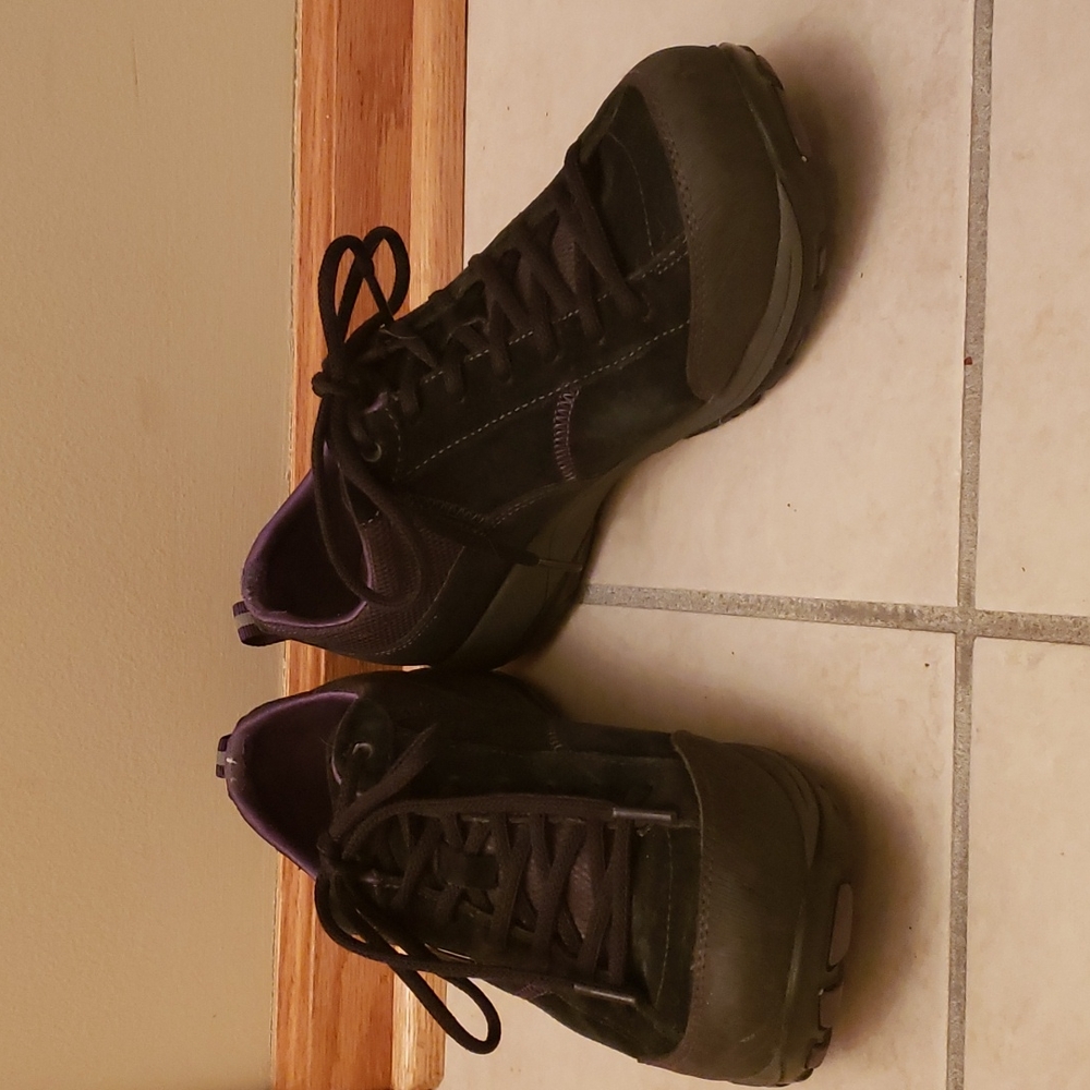 Dansko black suede Paisley shoe, size 41
